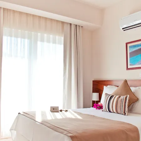 Olea Nova מלון 3*