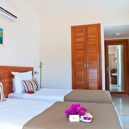 Olea Nova מלון 3*